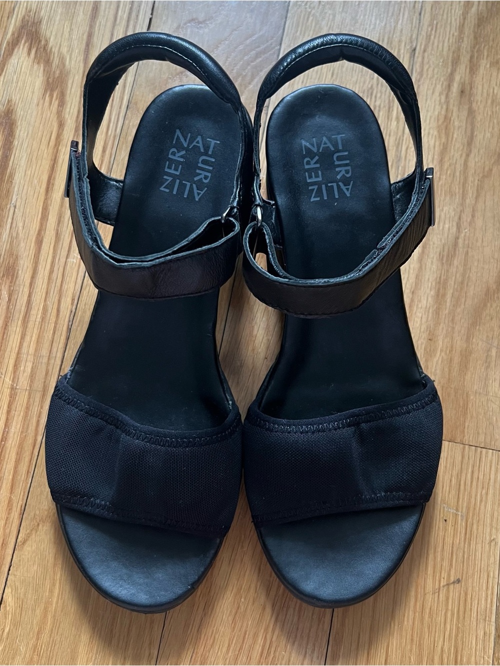 Naturalizer Irena Black Leather Sandals with Low Wedge Heel Size 8.5